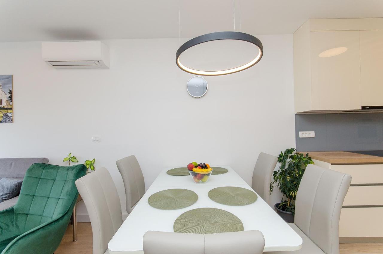 Modern Living Apartment Airy Спліт Екстер'єр фото
