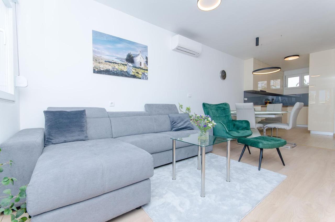 Modern Living Apartment Airy Спліт Екстер'єр фото